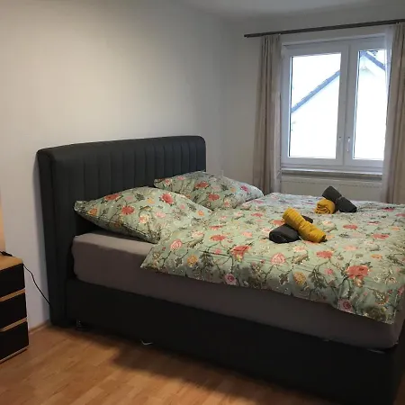 Sonnige Mit Balkon 埃平根